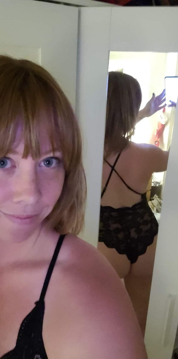 Lindsay, 29, from Stafford, UK #e2C0nu6s