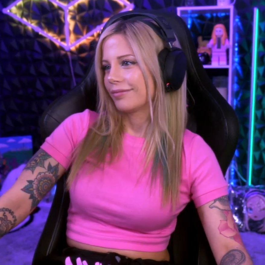 Streamer una perra exquisita y muy culona ia argentina #XaM3xIsp