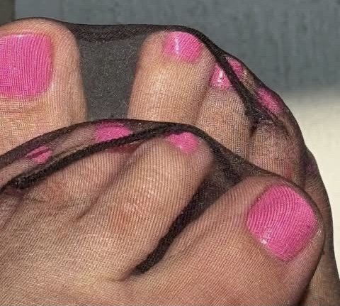 Stinky Nylon Feet 154 #IECO2EWj