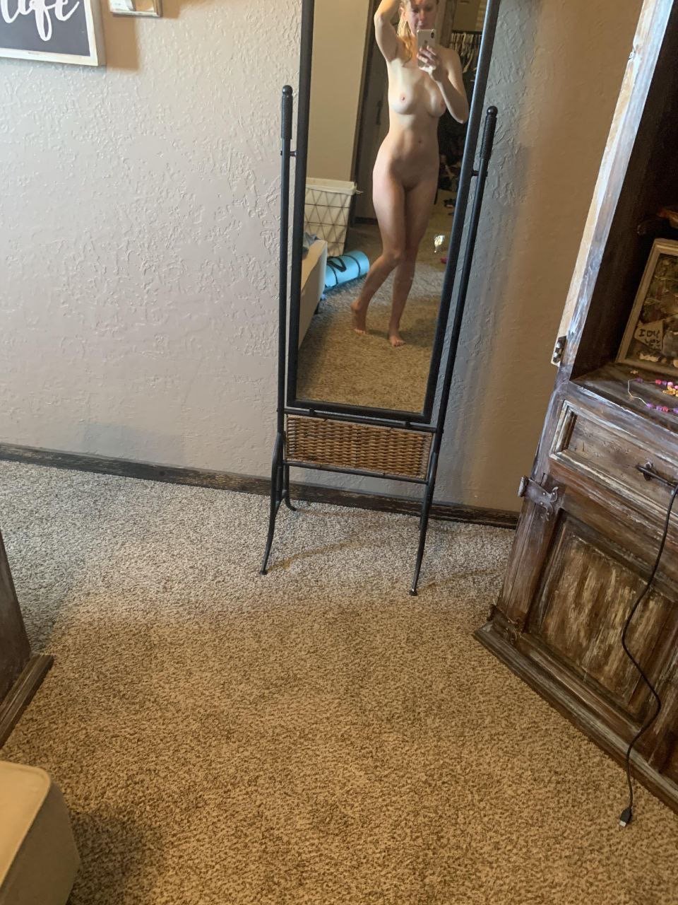 Cuck shares unaware wife #nwaCIPc6